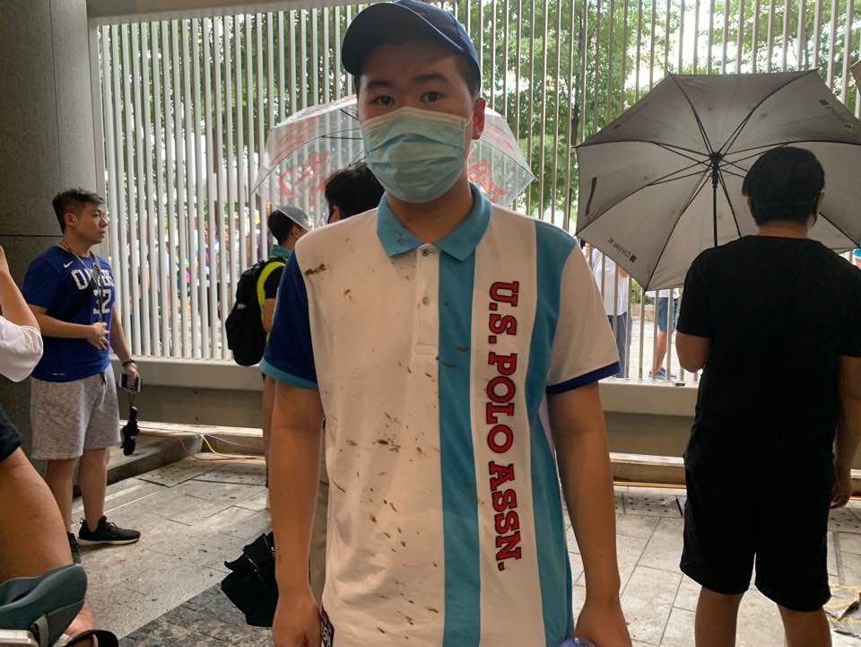 Police supporters should bear liabilities for attacking citizens