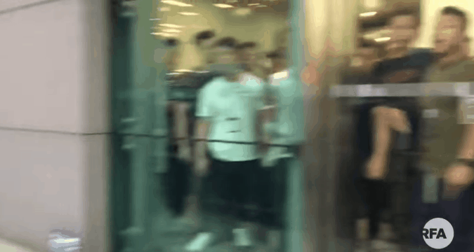 Police officers lost control and swear at protesters