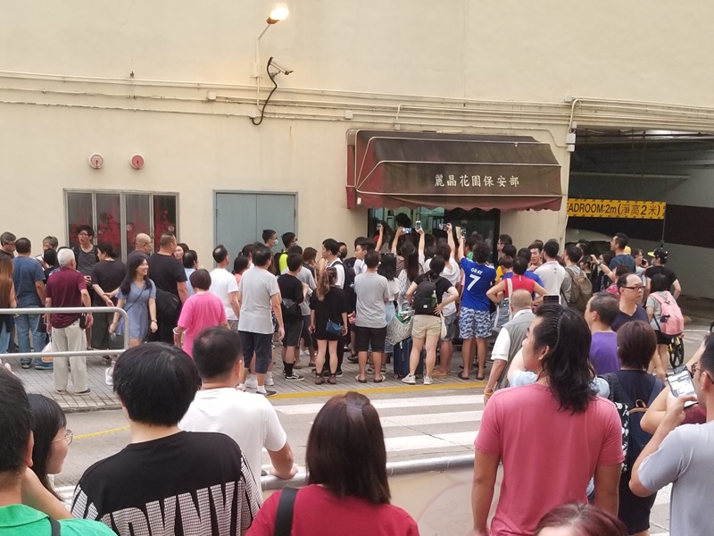 2019.08.24 麗晶花園の管理会社がオートロック暗証番号を勝手に変更 住民が家に帰れず警察に逮捕