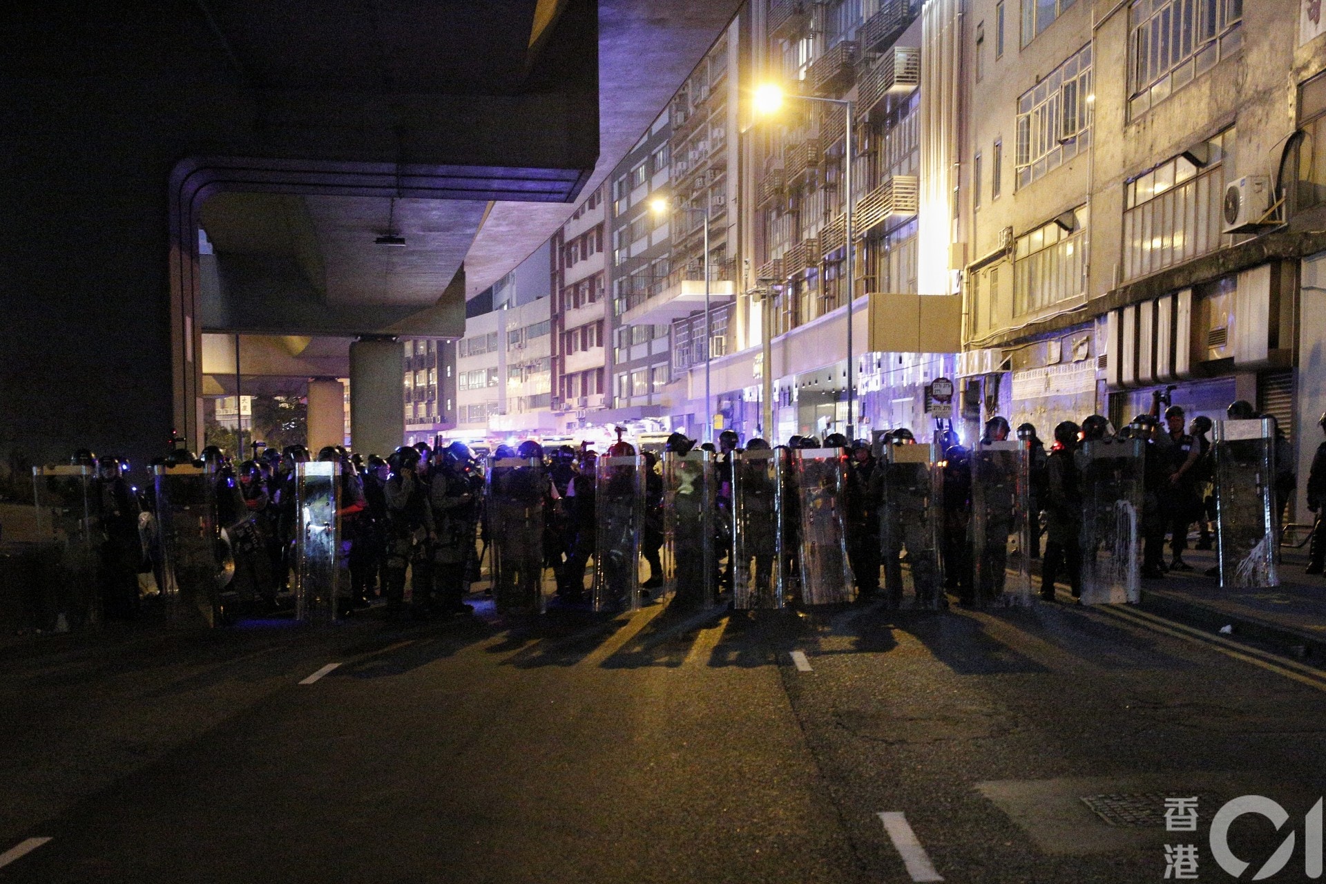 2019.08.24 觀塘大遊行 有示威者被橡膠子彈射中眼