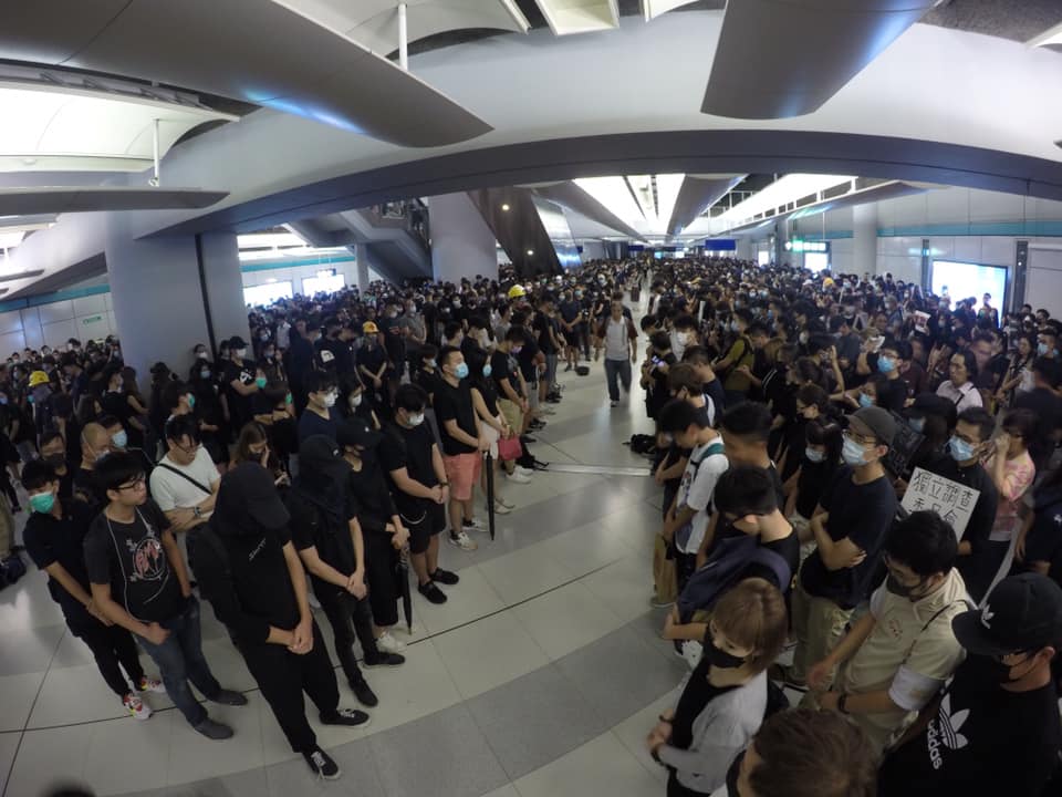 2019.08.21 元朗站靜坐 對一個月前恐襲表示憤怒