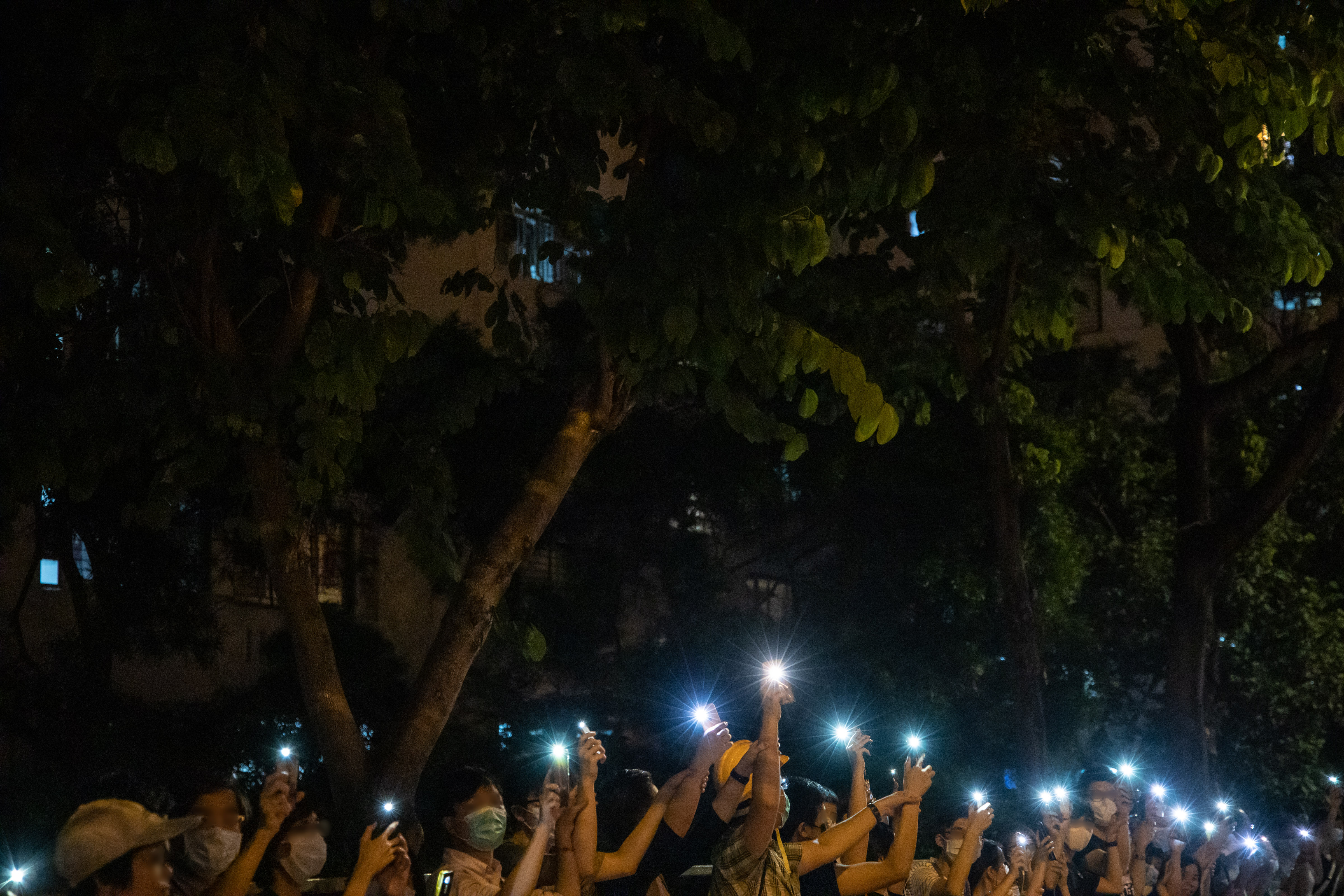 2019.08.23 バルト三国の経験をモデルに 十万人が港の両岸に「香港の道」を作る