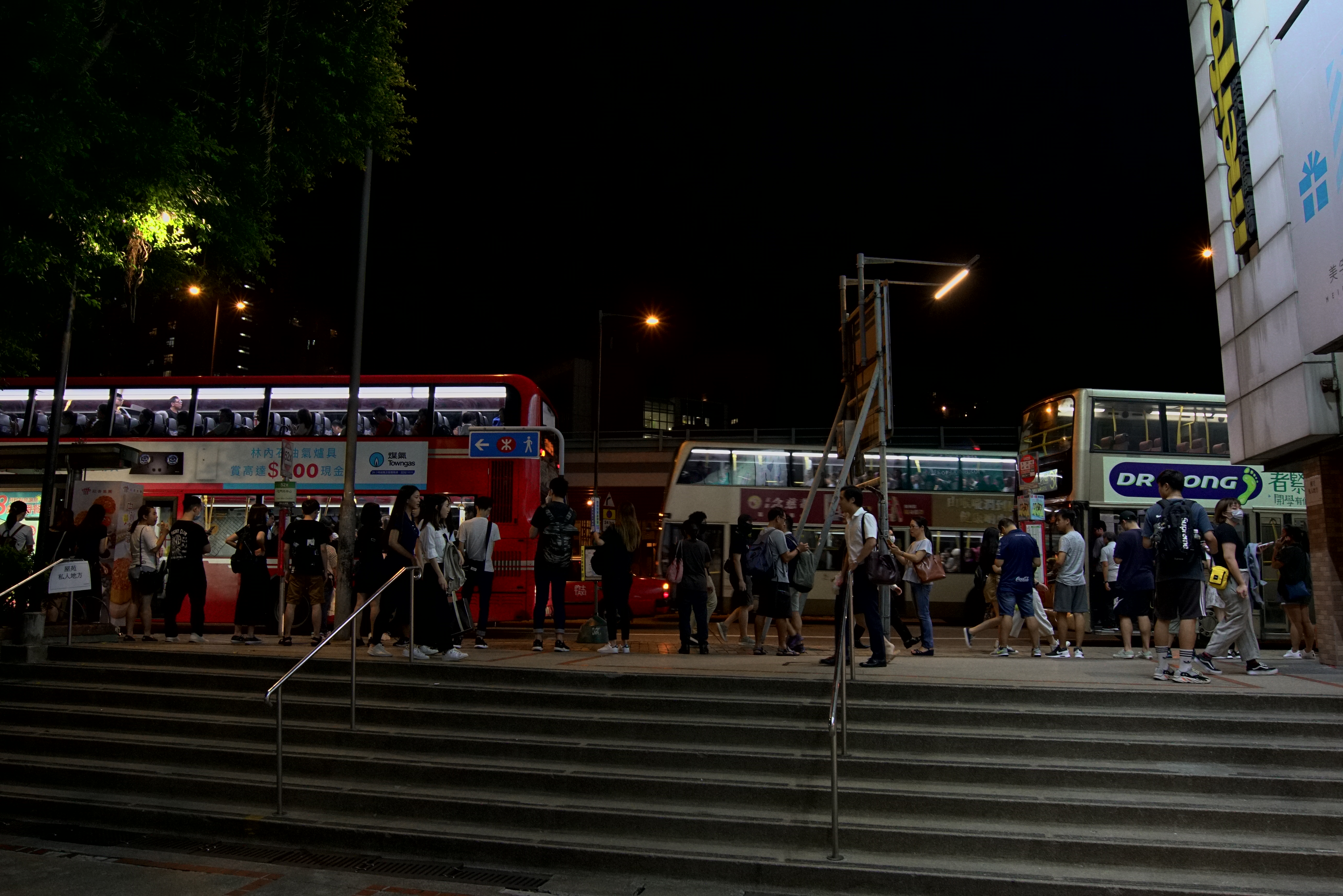 2019.08.23 バルト三国の経験をモデルに 十万人が港の両岸に「香港の道」を作る