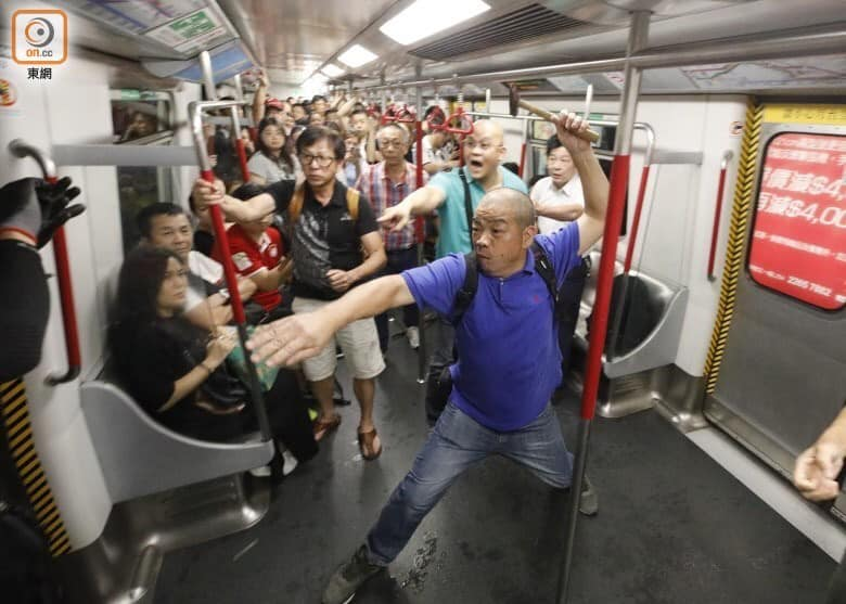 2019.08.31 速龍小隊闖進太子站用警棍毆打市民 阻止傷者接受治療