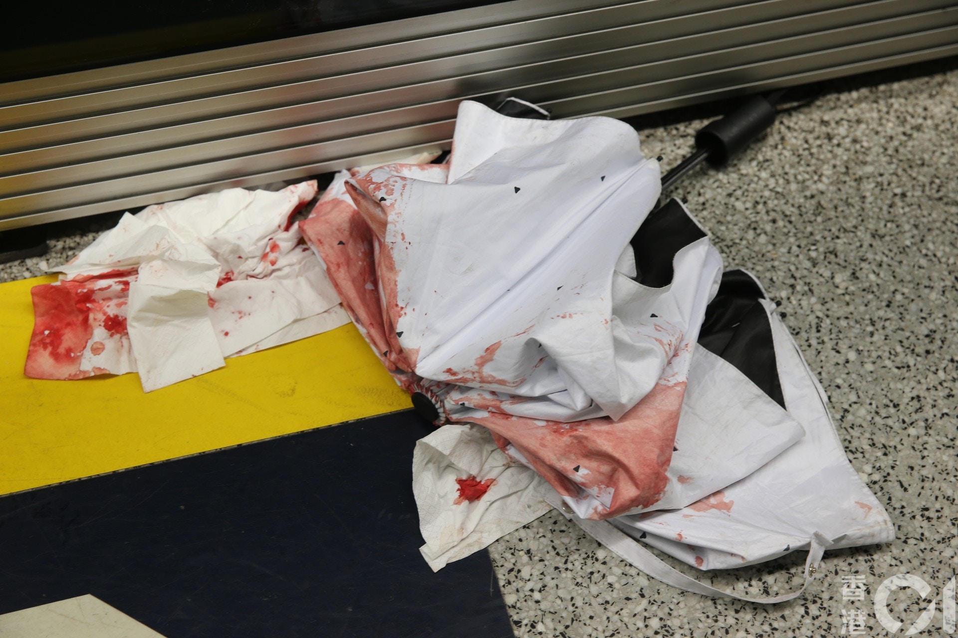 2019.08.31 速龍小隊闖進太子站用警棍毆打市民 阻止傷者接受治療