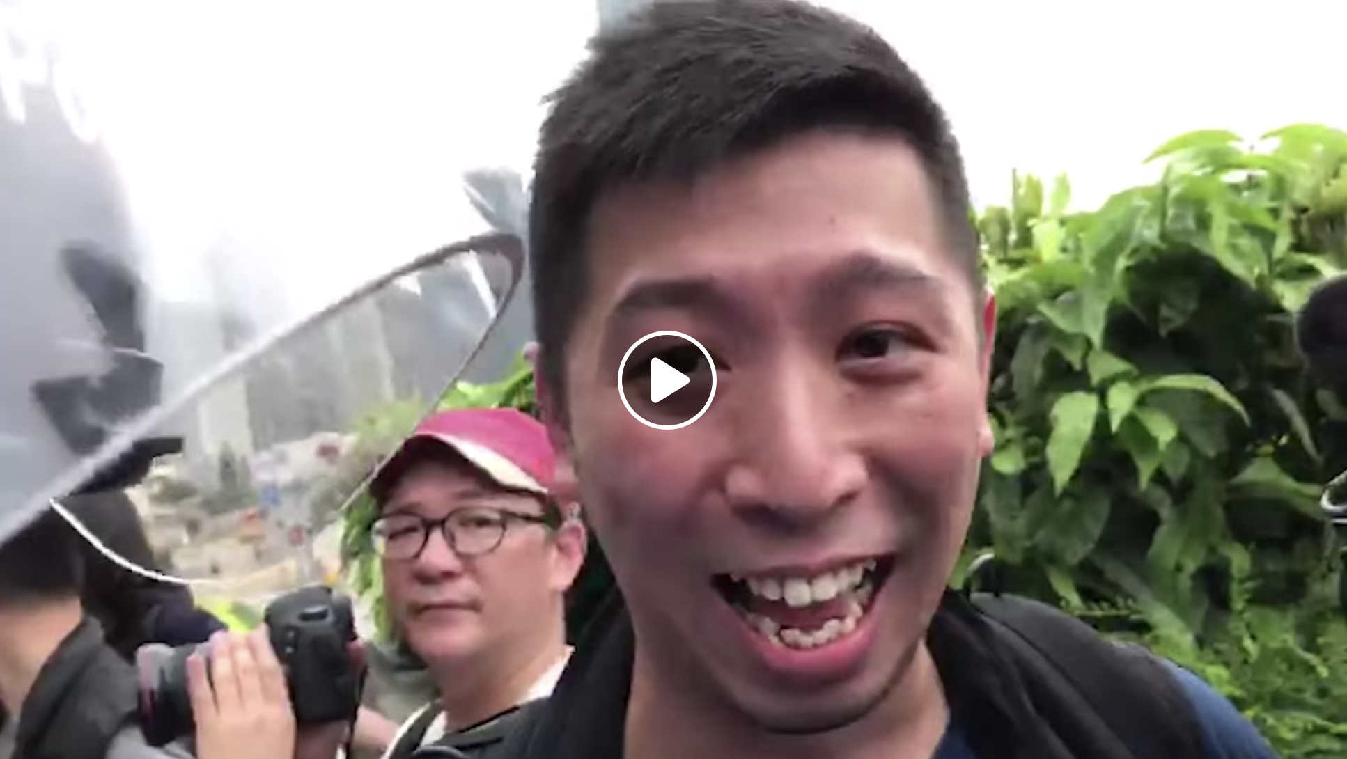 Police refused to show warrant cards