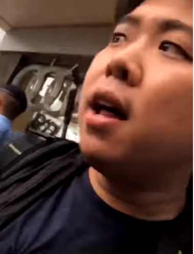 Police Not Wearing Warrant Card and Refusing to Show It