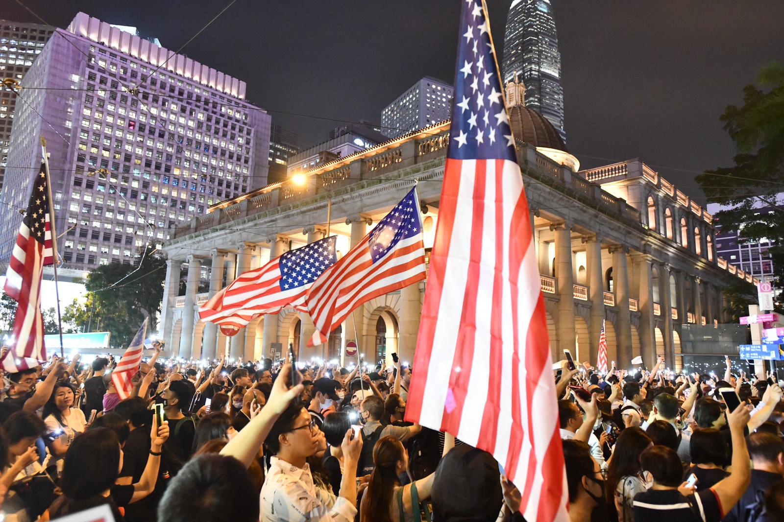 2019.10.14 十三萬人擠中環促美通過港人權法