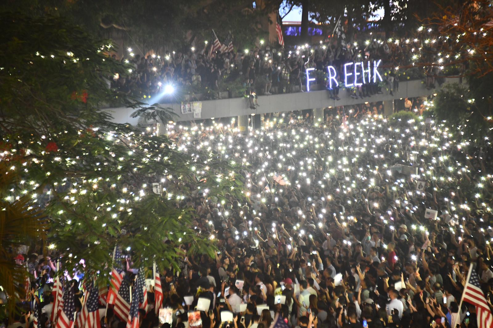 2019.10.14 十三萬人擠中環促美通過港人權法