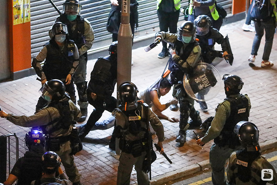 20200321 Raptor (STS) rushed forward and subdued a few civilians; A man in a grey T-shirt was dragged away