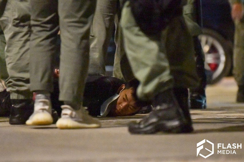 20200321 Raptor (STS) rushed forward and subdued a few civilians; A man in a grey T-shirt was dragged away