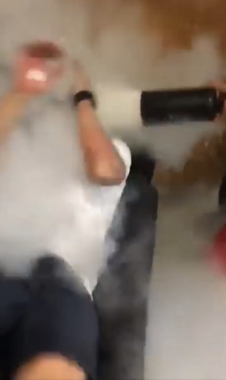 懲教署職員監獄休息室飲酒聚賭玩滅火筒