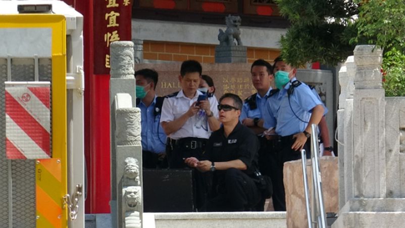 香港警察、無断で大学の研究装置を爆破